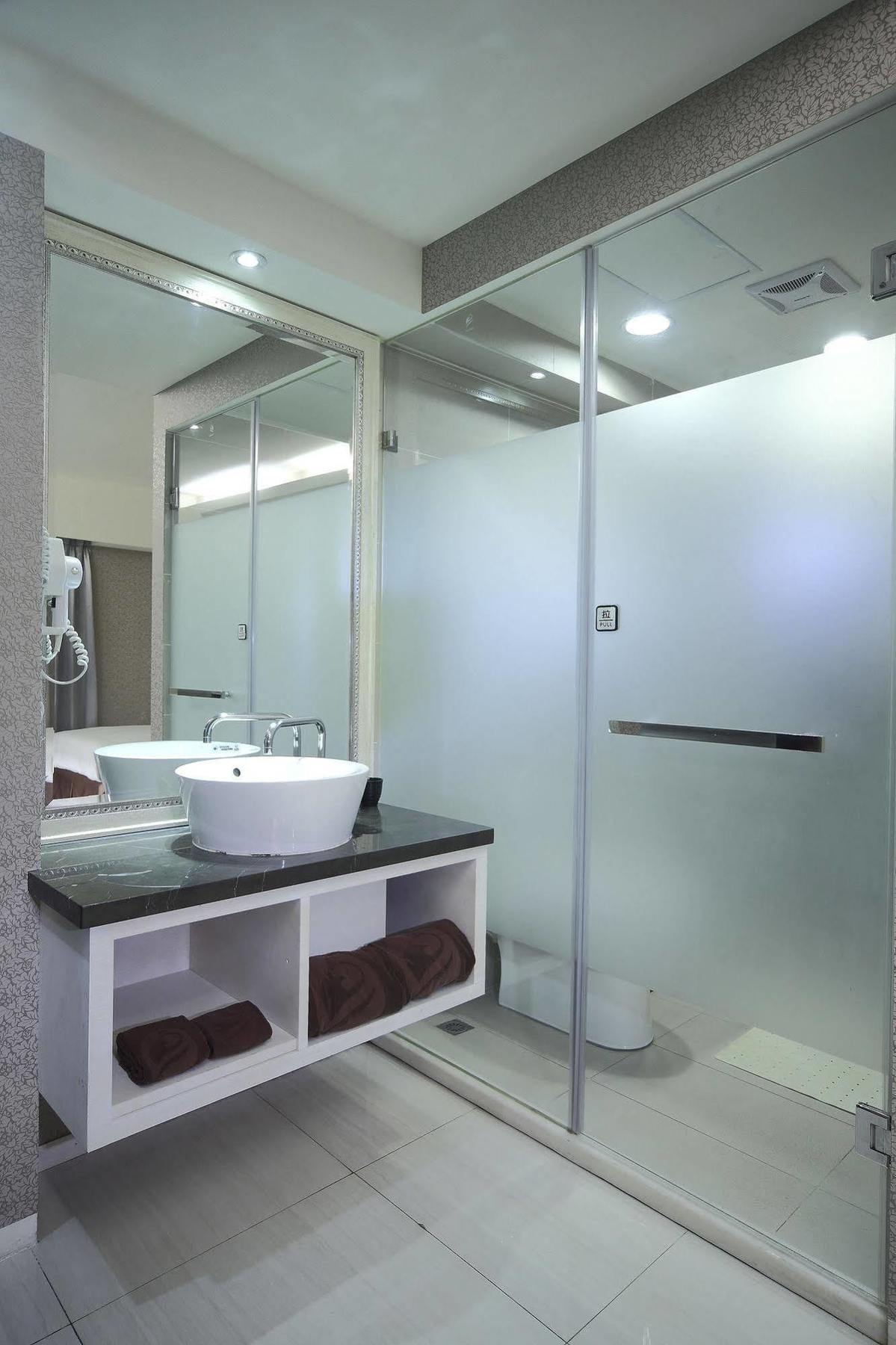 Nest Hotel Kaohsiung Dış mekan fotoğraf
